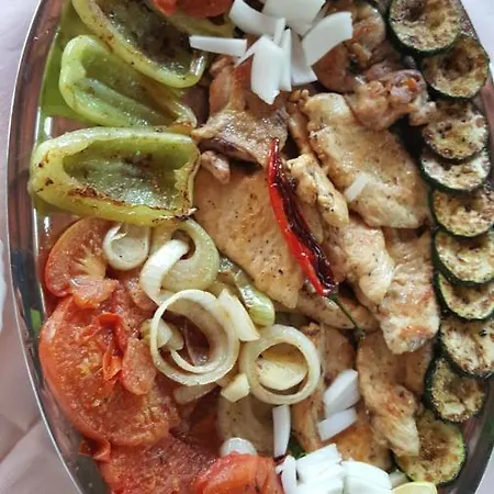 Sara Gostinjska kuća 3*