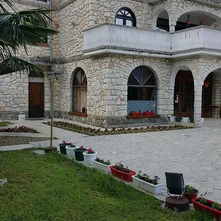 Sara Maison d'hôtes Buzet